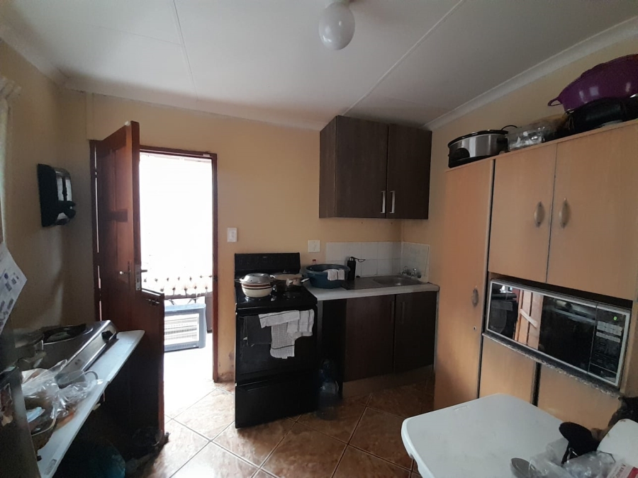 2 Bedroom Property for Sale in Tlhabane West North West